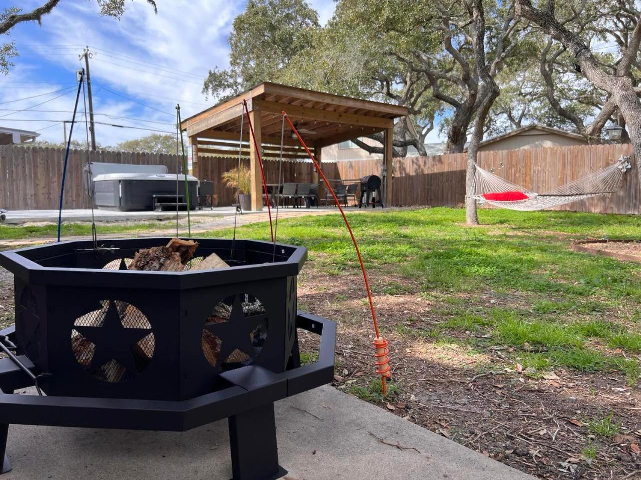 Knot Bay Haven, Dog Friendly, Hot Tub, Fenced Yard, Patio And Grill, 3 Br Villa Rockport Exterior foto